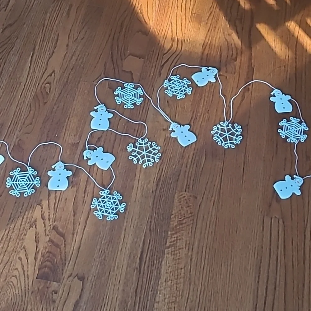 Metal Snowflake & Snowman Mantel Tree Garland - 8.5 Feet